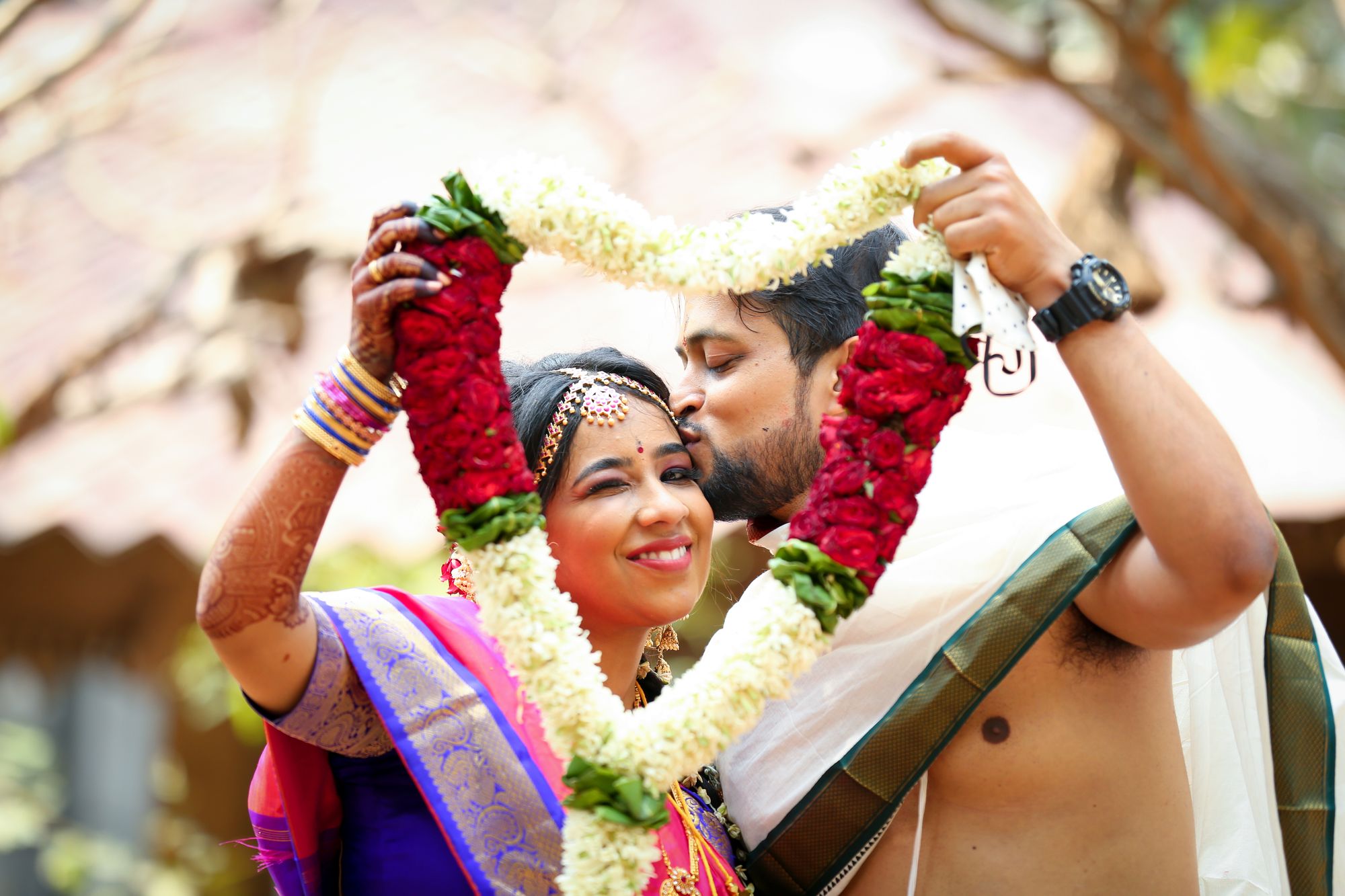 Traditional wedding photography - KnotStories