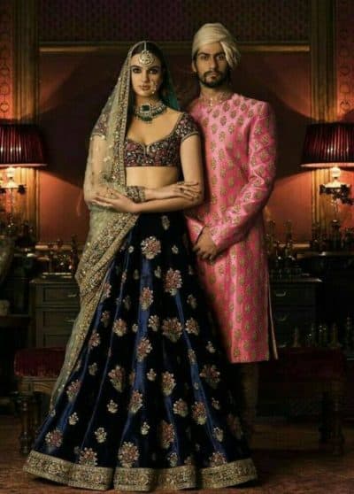 Couple shop indian dresses