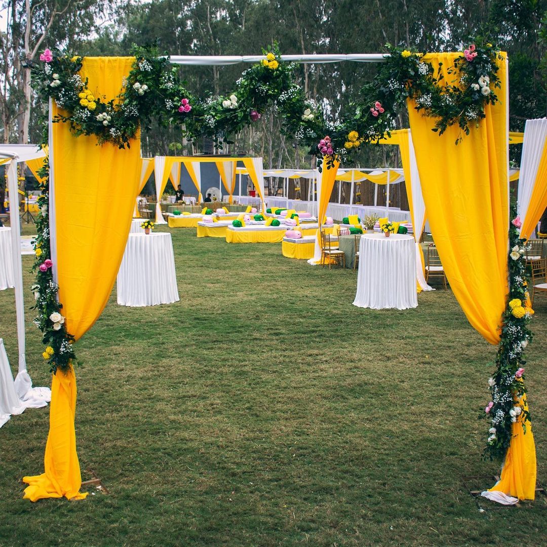 Intimate Wedding Decor