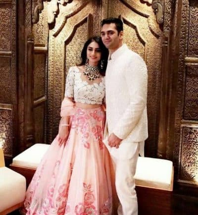 Indian couple dress for engagement 2021 | Couple dress, Engagement dresses,  Engagement dress for bride