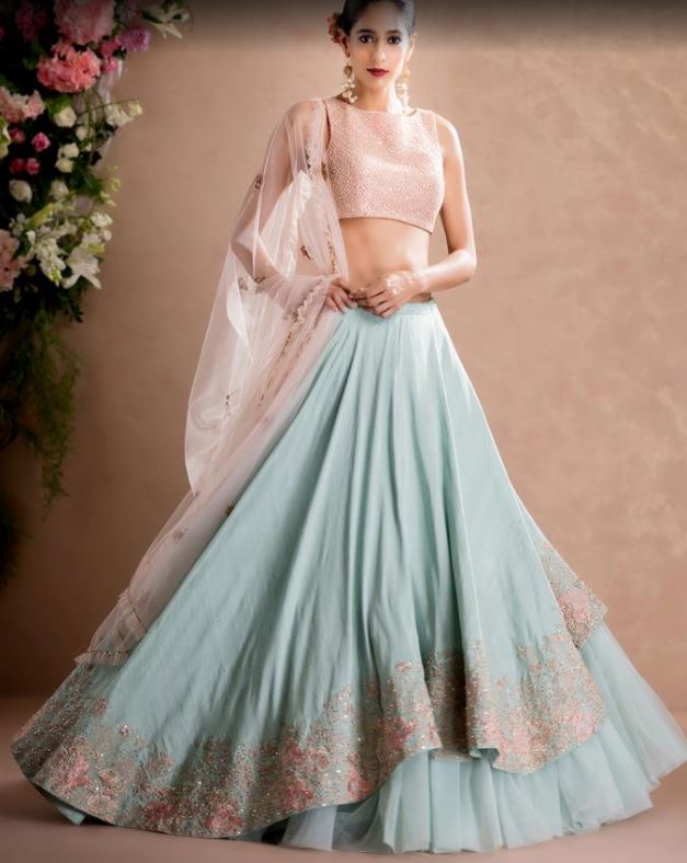 Wedding Outfit ideas for the Bride's Best friend straight from the stars -  Bridesmaid's Dress ideas from Bollywood Celebs - Witty Vows | Indian  fashion dresses, Indian gowns, Designer dresses indian