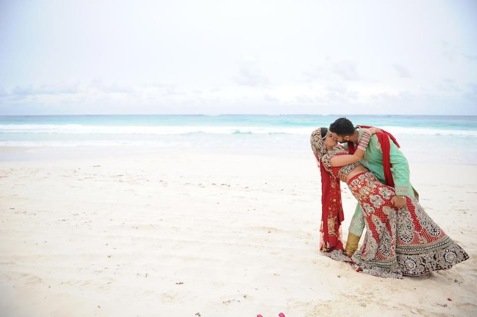 Beach Wedding Checklist: An Ultimate guide for Brides-to-be